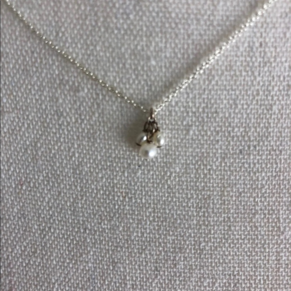 Delicate 3 Pearl Necklace